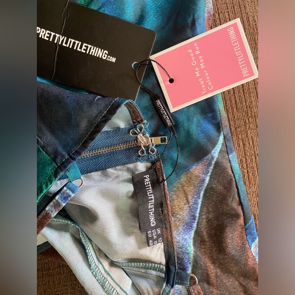 Pretty Little Thing corset top - Picture 2 of 8